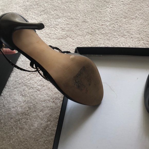 Black heels - Picture 4 of 6